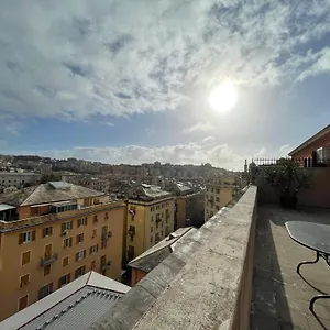 https://genova-la-liberta-dellattico.hotelitalianriviera.com