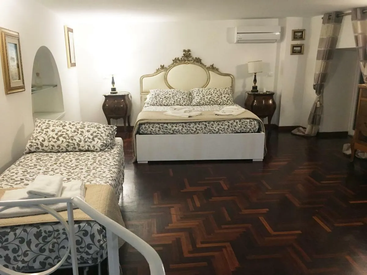 Apartment Appartamento Al Foro Romano Italy
